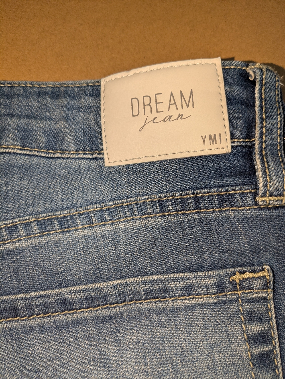 YMI Dream Distressed Denim Roll-Cuff Shorts. Size 11 - Picture 7 of 8